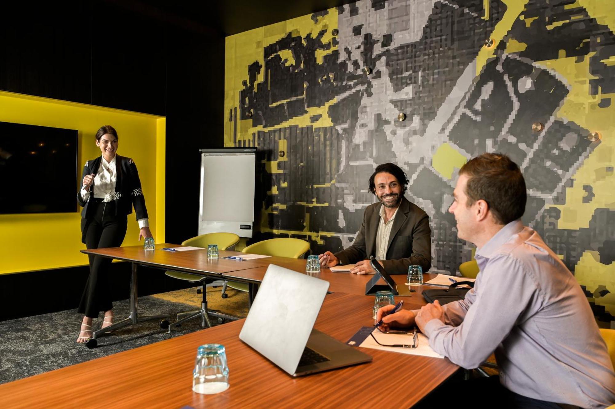 Holiday Inn Express Newcastle By Ihg Dış mekan fotoğraf